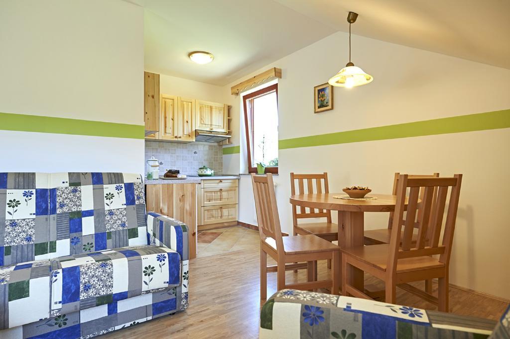 Apartments Organic Tourist Farm Gradisnik Prevalje Exterior foto
